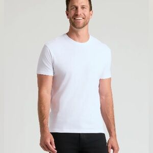 True classic white classic crewneck shirt